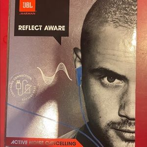 JBL NOISE CANCELLATION HEAD PHONE